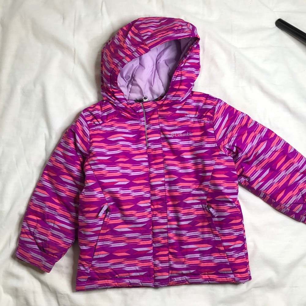 Columbia 4t puffer jacket, stain on sleeve